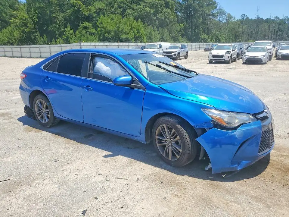 2017 TOYOTA CAMRY SE  