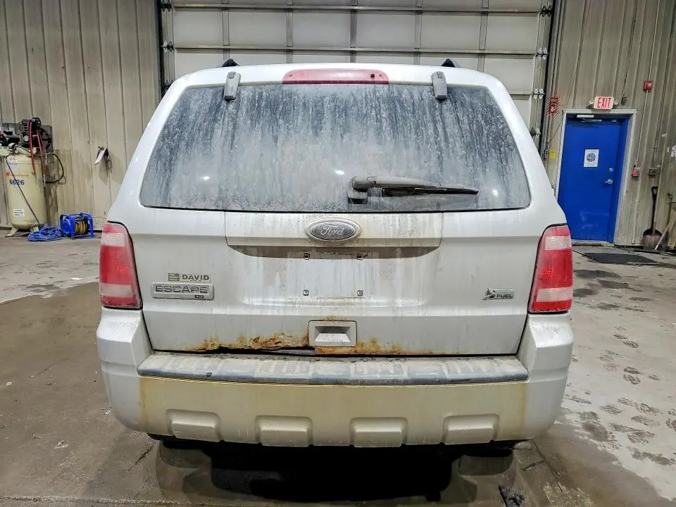 2010 FORD ESCAPE XLT  