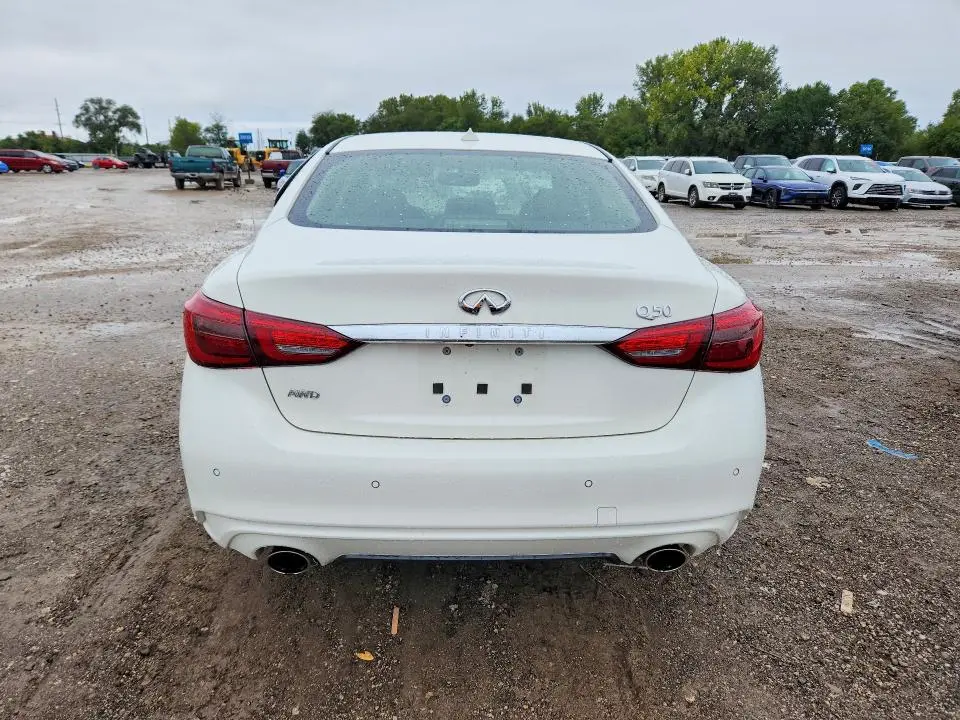 2023 INFINITI Q50 LUXE  