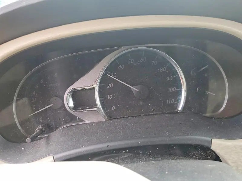 2013 TOYOTA SIENNA XLE 8-PASSENGER  