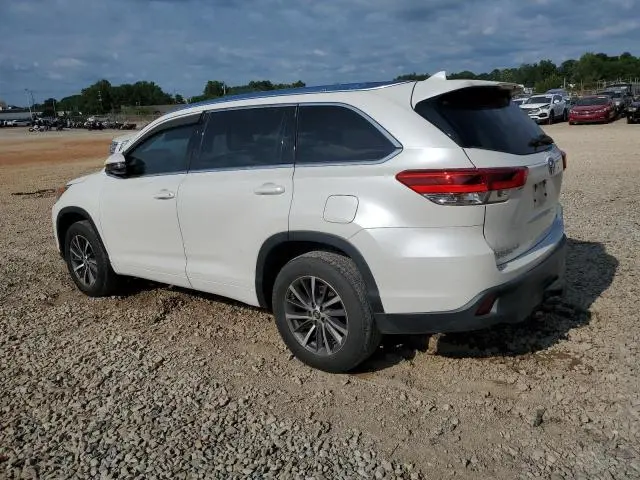 2018 TOYOTA HIGHLANDER SE  