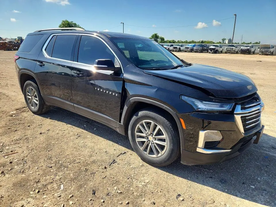 2023 CHEVROLET TRAVERSE LT  