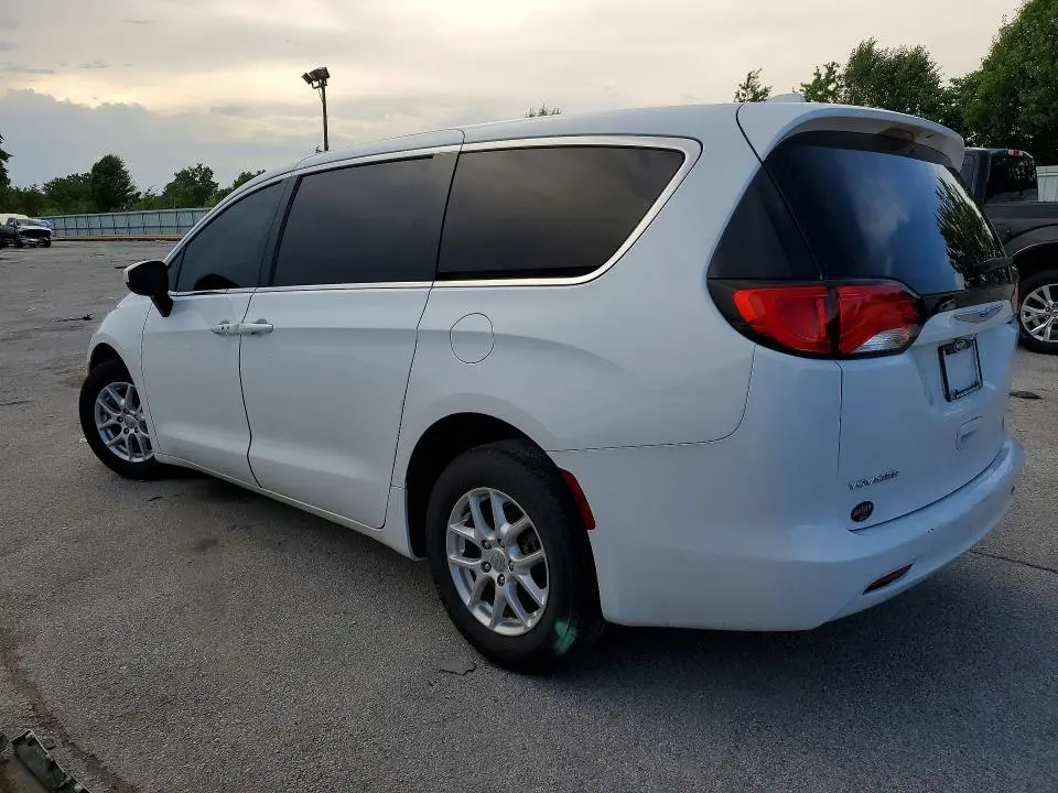 2020 CHRYSLER VOYAGER LX  