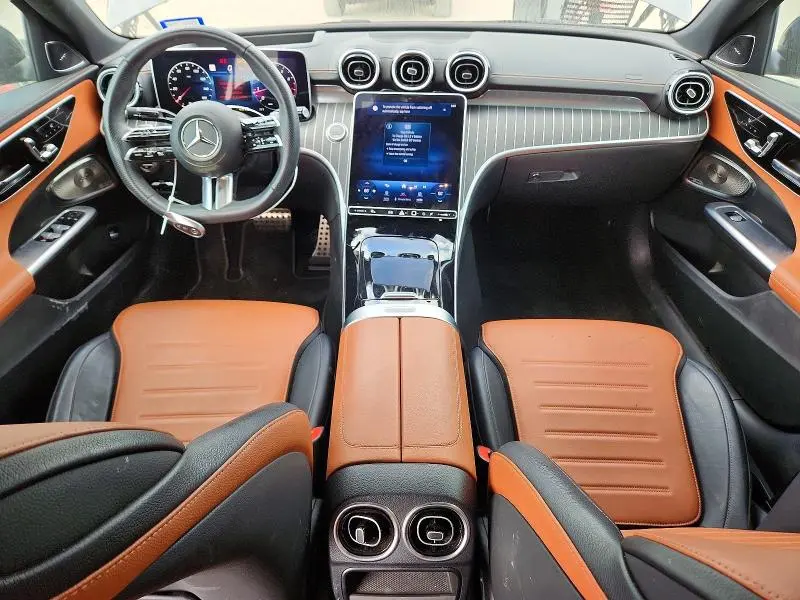 2024 MERCEDES-BENZ C 300  