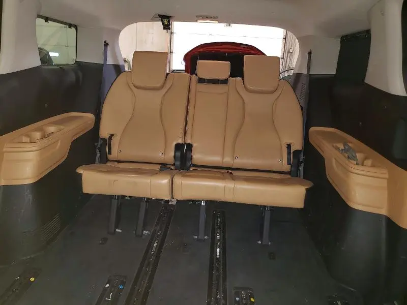 2022 KIA CARNIVAL EX  