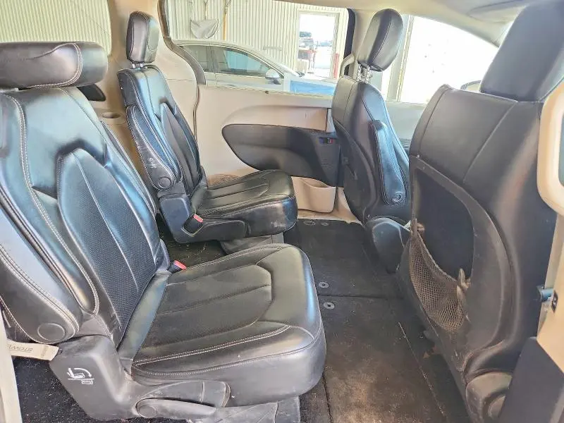 2020 CHRYSLER VOYAGER LXI  