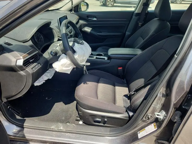 2024 NISSAN ALTIMA SV  