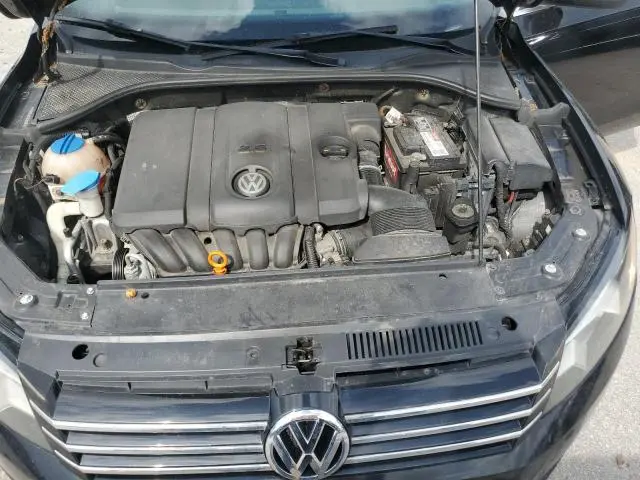 2013 VOLKSWAGEN PASSAT SE