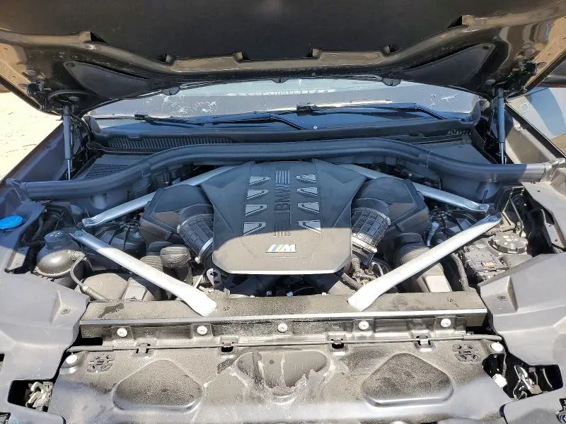 2025 BMW X5 M60I  