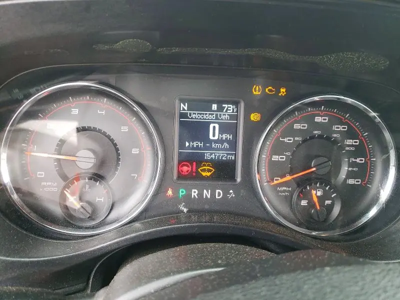 2011 DODGE CHARGER R  