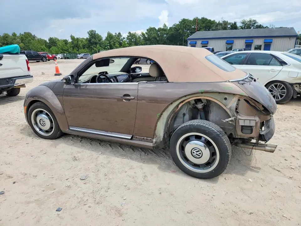 2013 VOLKSWAGEN BEETLE   