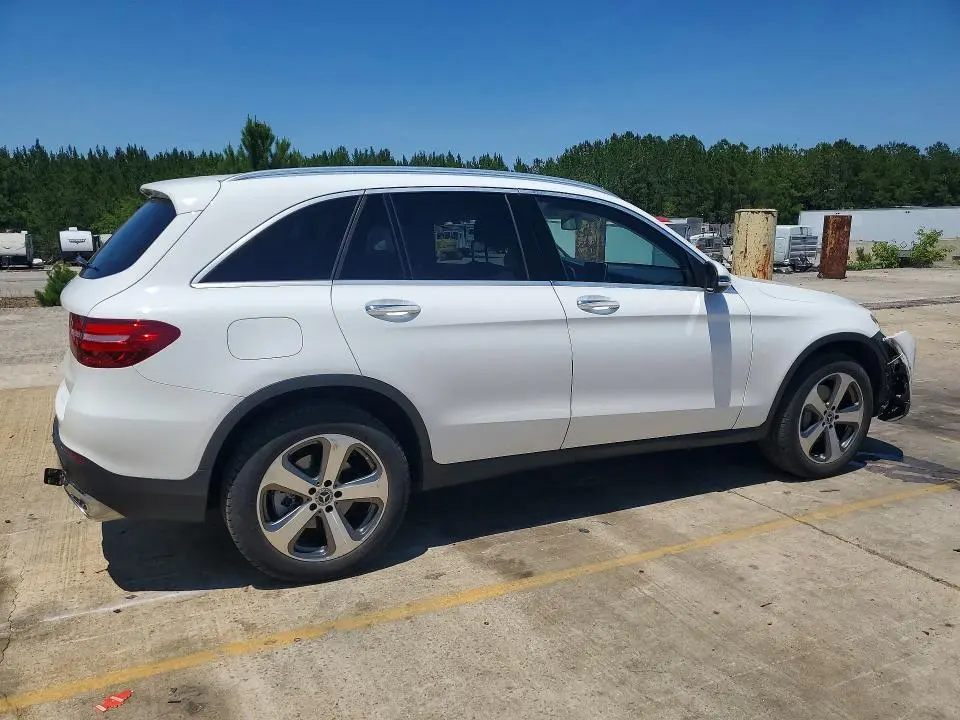 2019 MERCEDES-BENZ GLC 300  