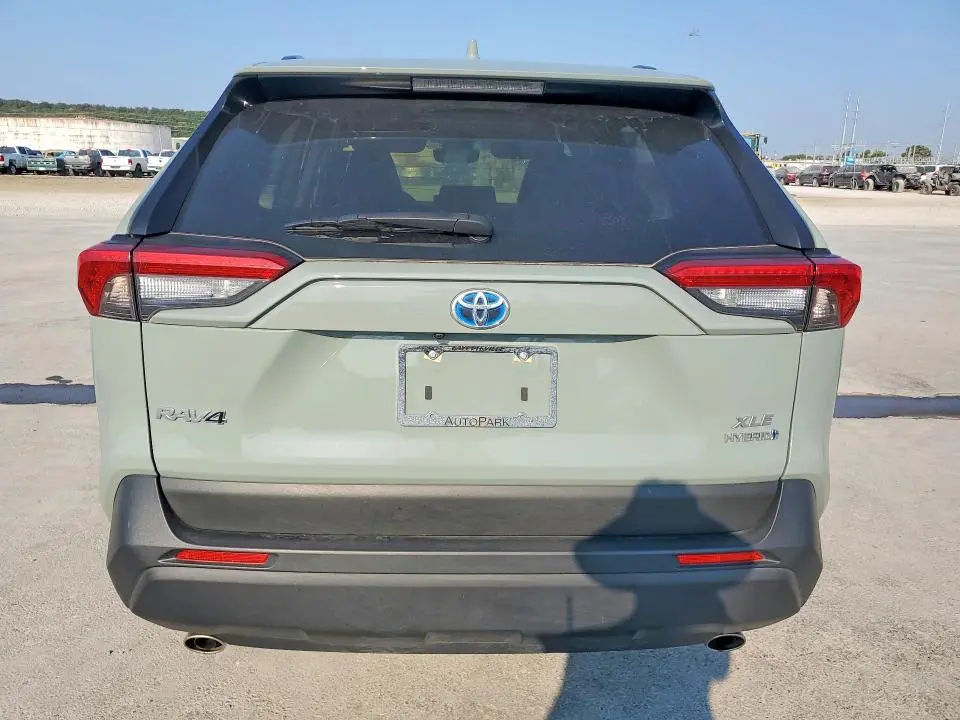 2023 TOYOTA RAV4 XLE PREMIUM  