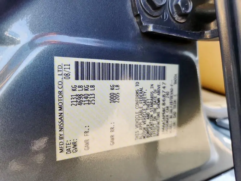 2011 NISSAN MAXIMA S  