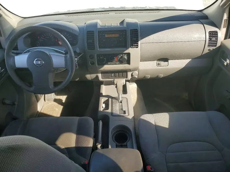 2013 NISSAN FRONTIER S  