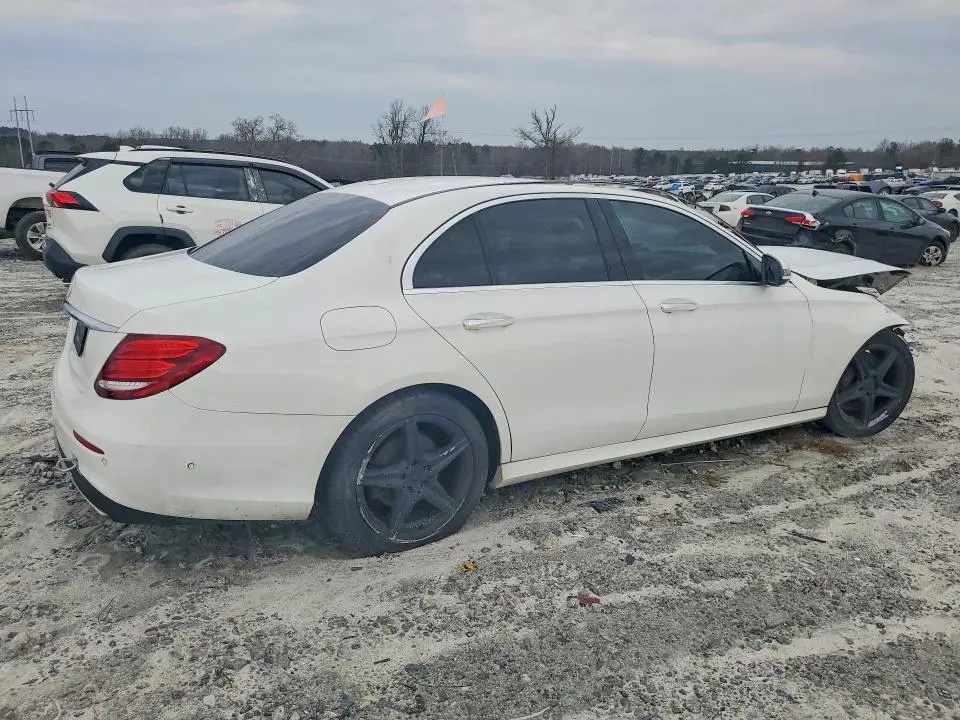 2017 MERCEDES-BENZ E 300  