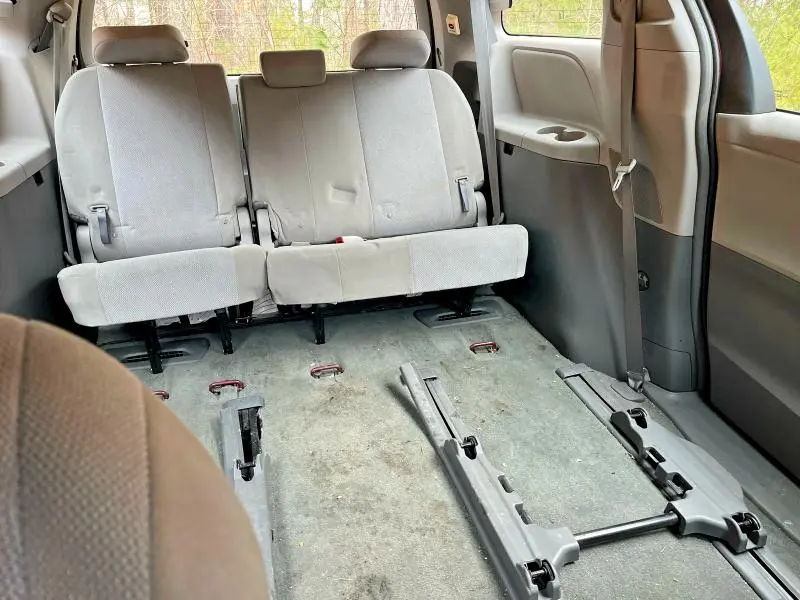 2015 TOYOTA SIENNA L 7-PASSENGER  