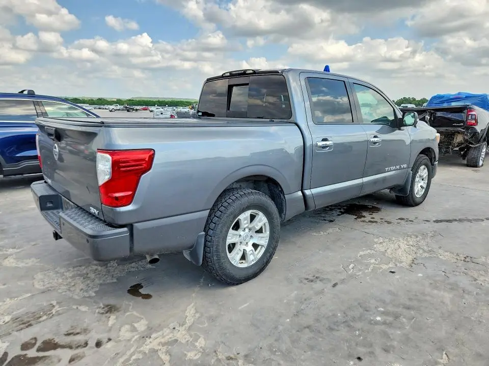 2018 NISSAN TITAN SV  