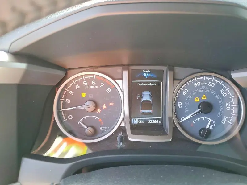 2021 TOYOTA TACOMA SR5 V6  