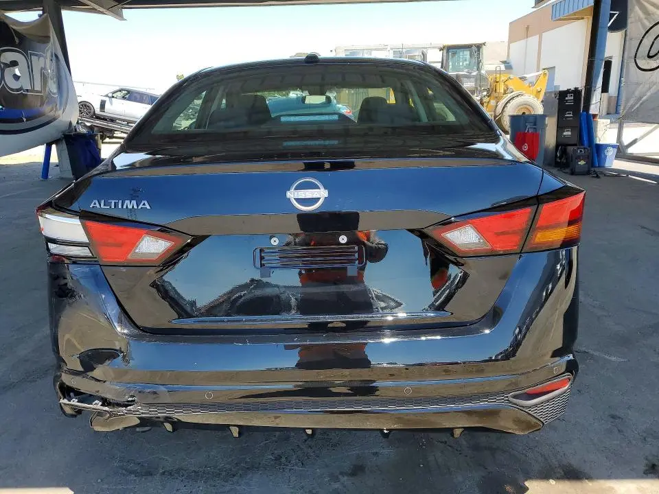 2025 NISSAN ALTIMA SV  