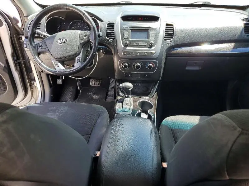 2014 KIA SORENTO LX  