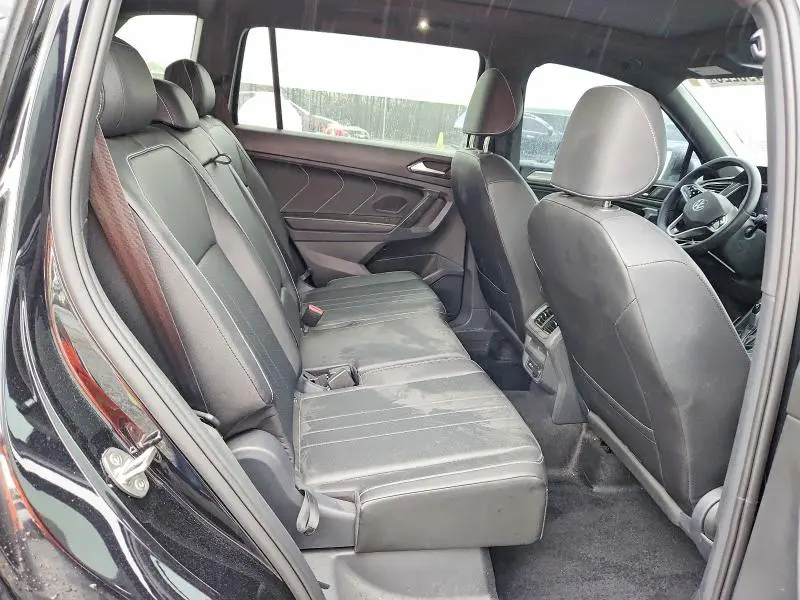 2024 VOLKSWAGEN TIGUAN SE R-LINE BLACK  