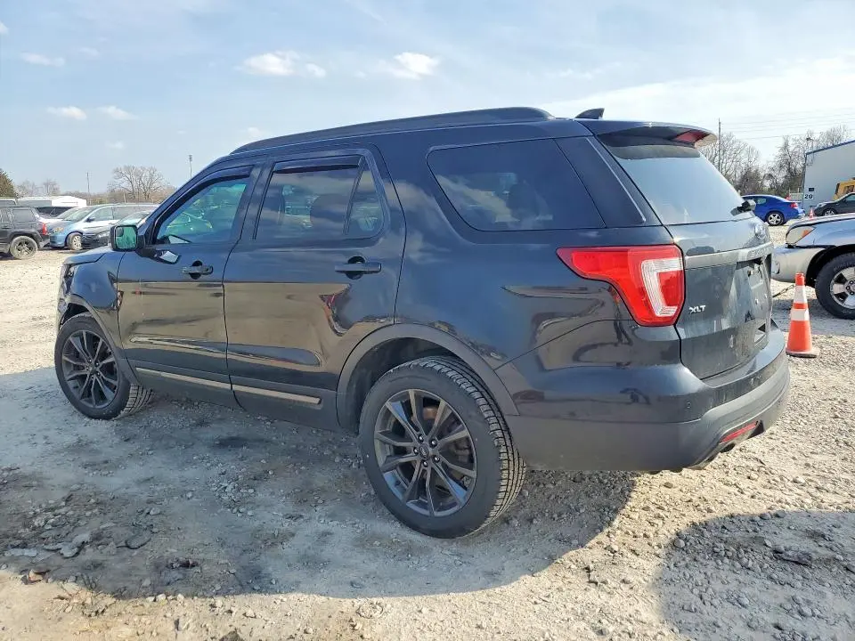 2017 FORD EXPLORER XLT  