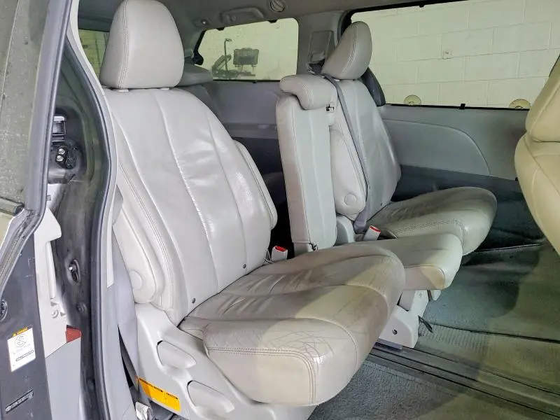 2011 TOYOTA SIENNA XLE 8-PASSENGER  
