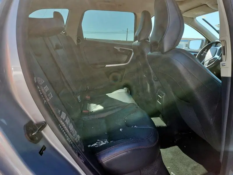 2011 VOLVO XC60 T6  