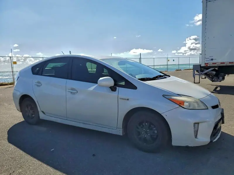 2013 TOYOTA PRIUS   