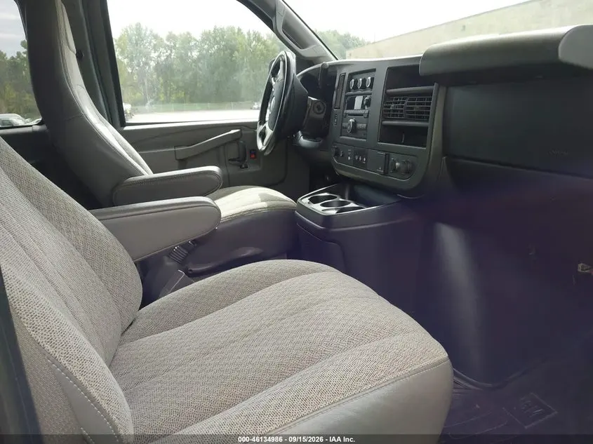 2017 CHEVROLET EXPRESS 3500 LT