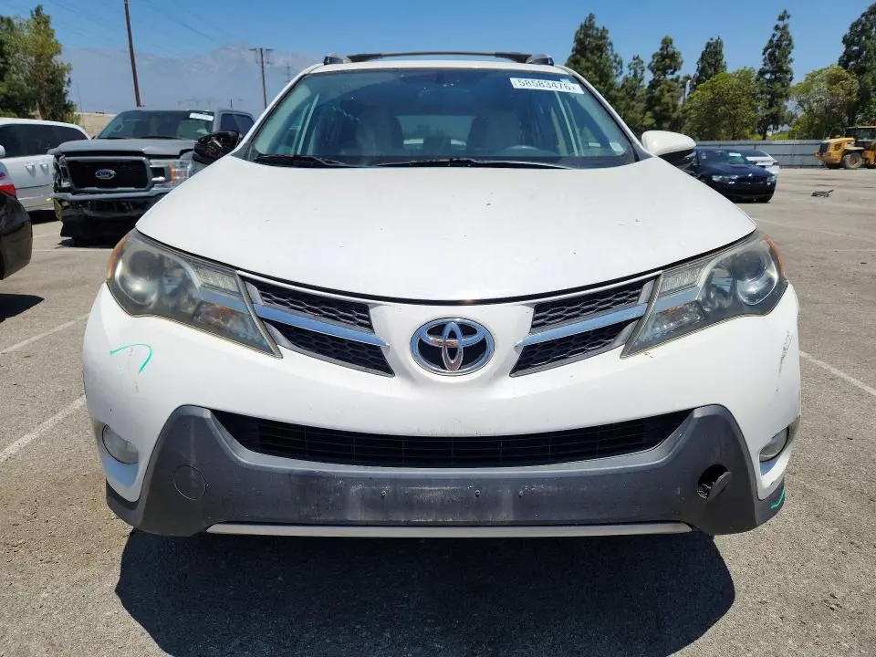 2015 TOYOTA RAV4 XLE  