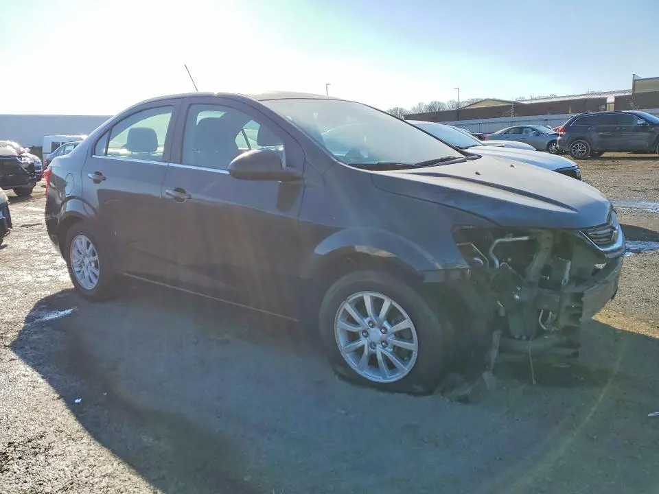 2020 CHEVROLET SONIC LT  