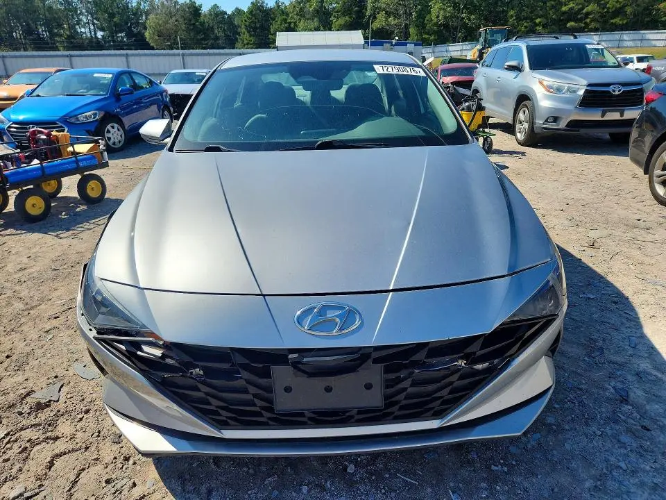 2021 HYUNDAI ELANTRA SEL  