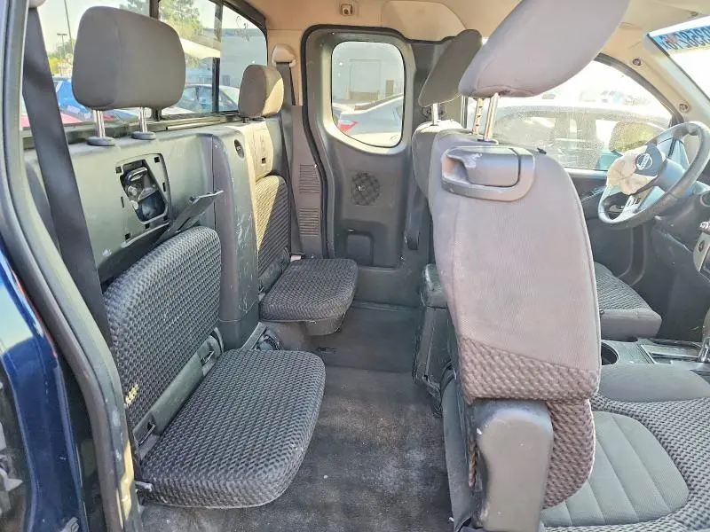 2025 NISSAN FRONTIER SV V6  