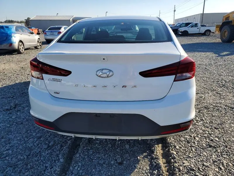 2020 HYUNDAI ELANTRA SE  