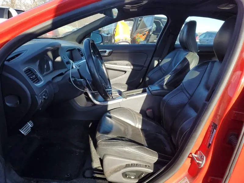 2015 VOLVO S60 PLATINUM  