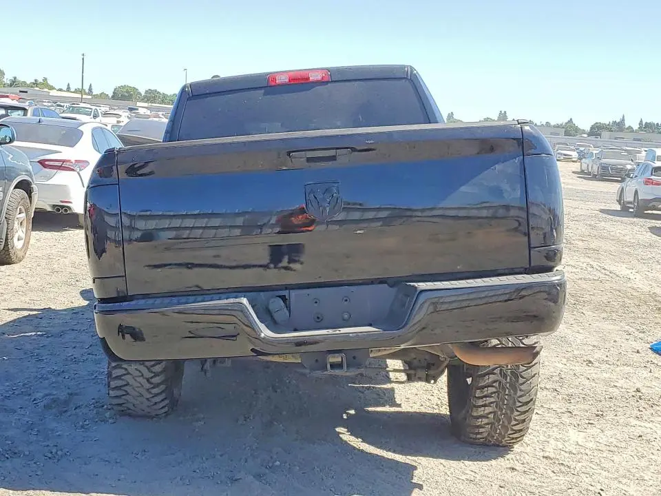 2013 RAM 1500 ST  