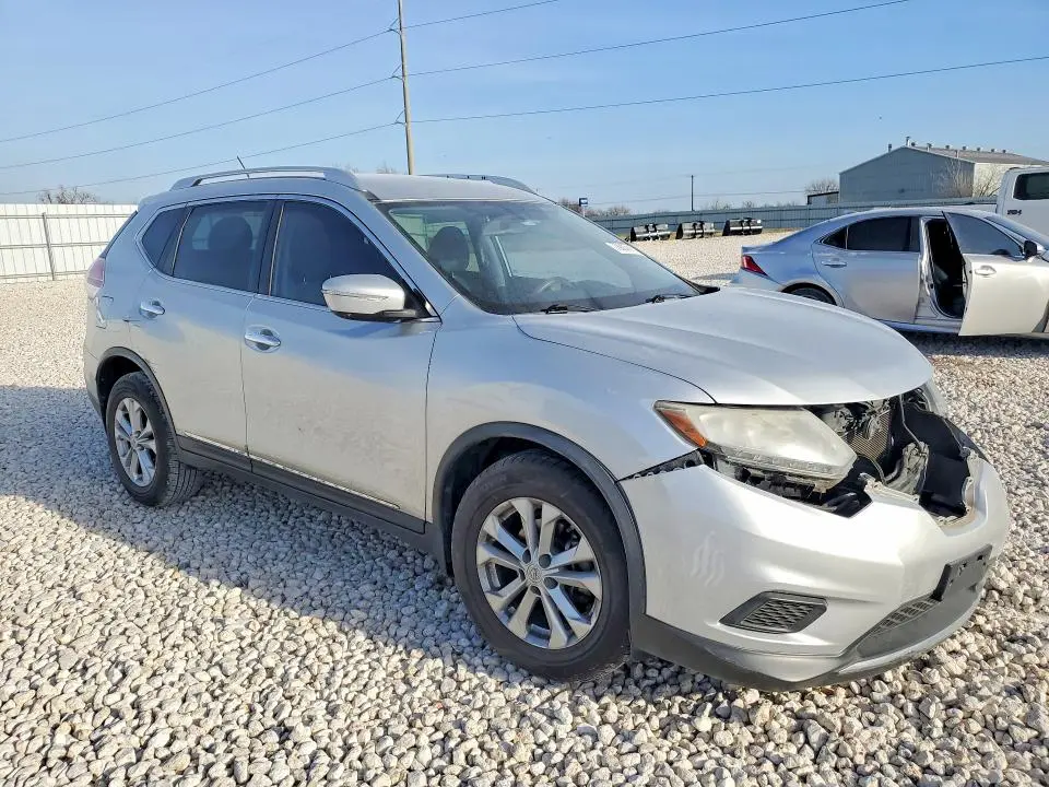 2015 NISSAN ROGUE SV  
