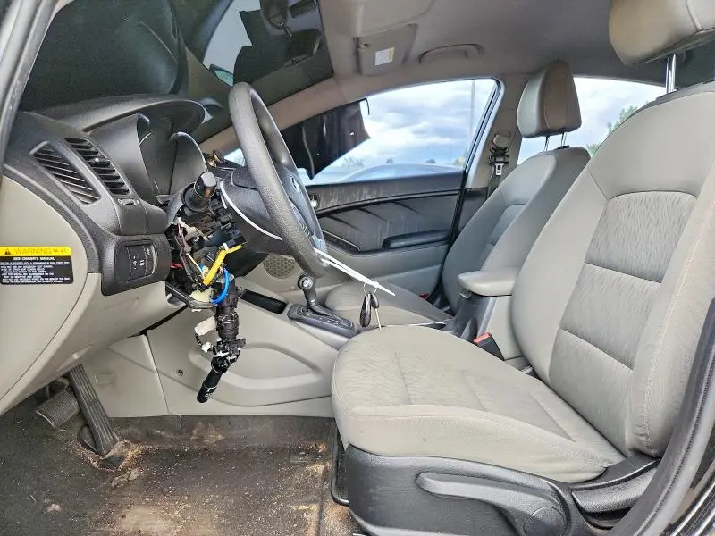 2015 KIA FORTE LX  