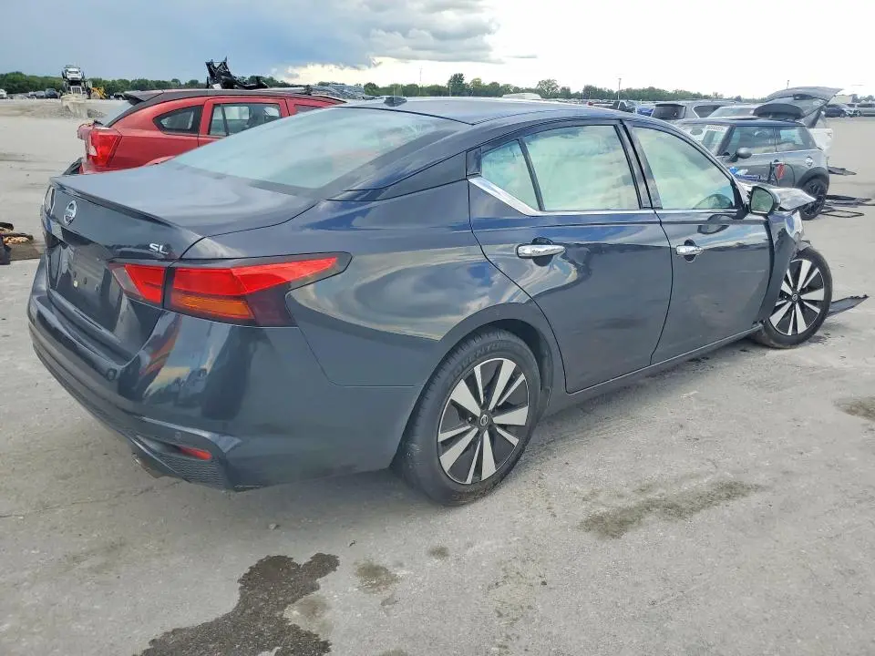 2020 NISSAN ALTIMA SL  