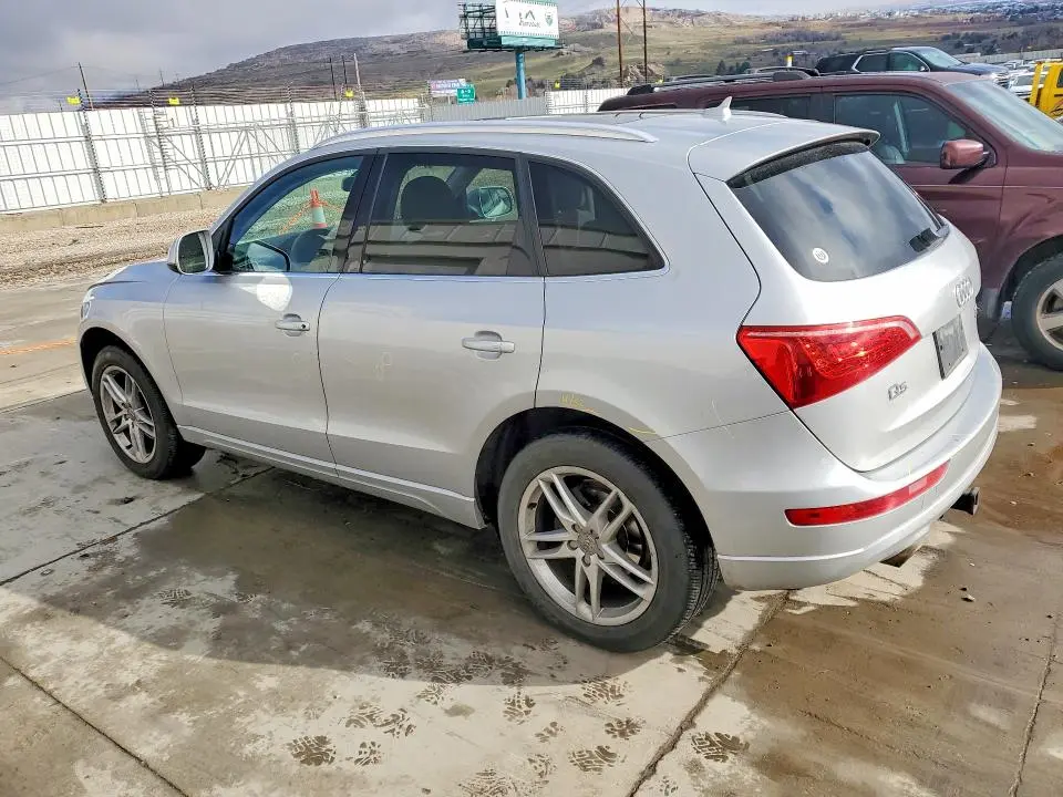 2010 AUDI Q5 PREMIUM PLUS  