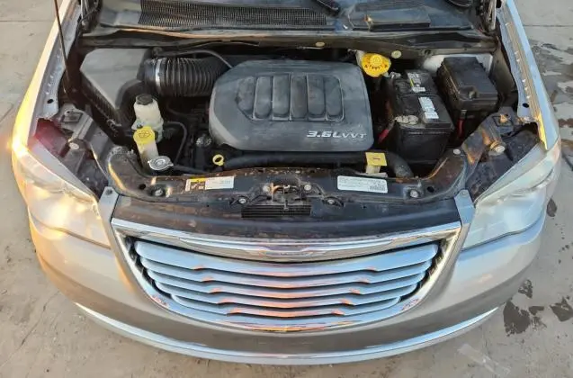 2016 CHRYSLER TOWN & COUNTRY TOURING  