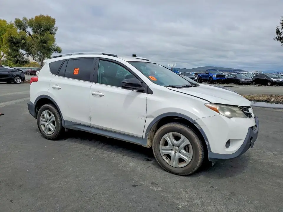 2014 TOYOTA RAV4 LE  