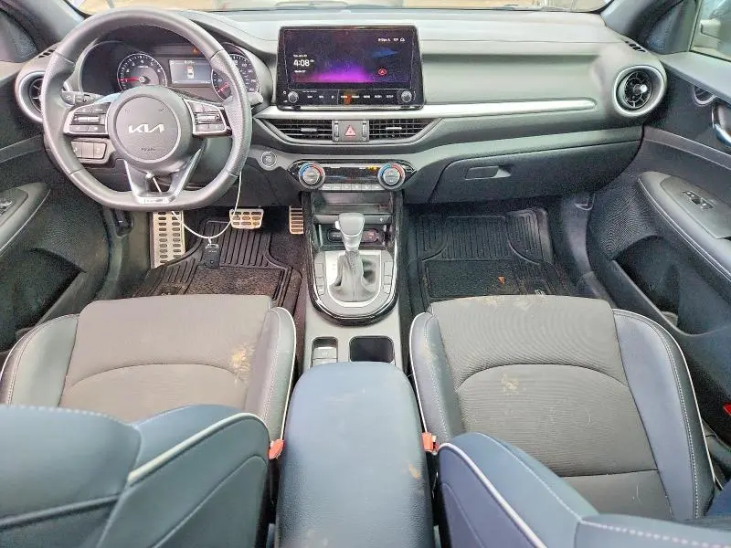 2024 KIA FORTE GT LINE  