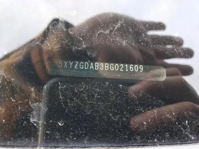 2011 HYUNDAI SANTA FE GLS  