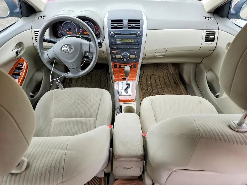 2010 TOYOTA COROLLA LE  