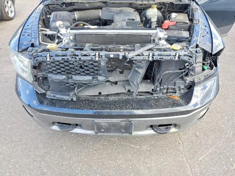 2013 RAM 1500 SLT  