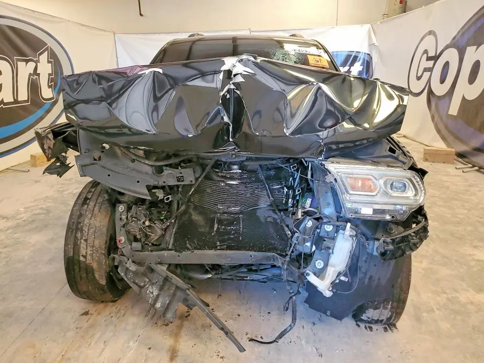 2023 DODGE DURANGO SXT  