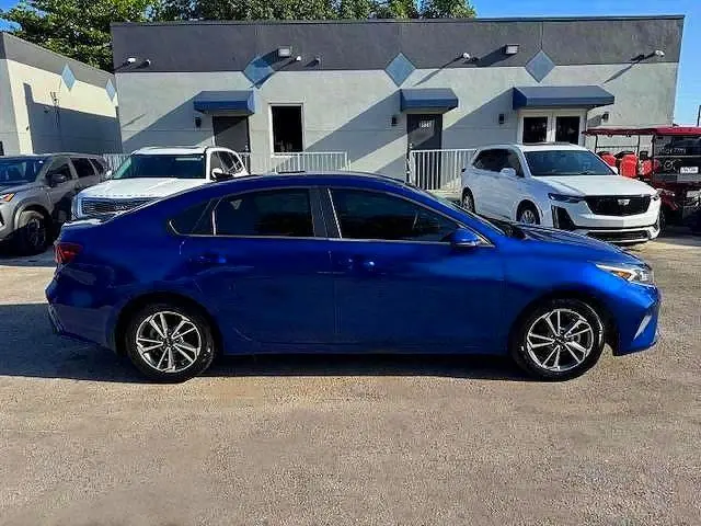 2022 KIA FORTE LXS  